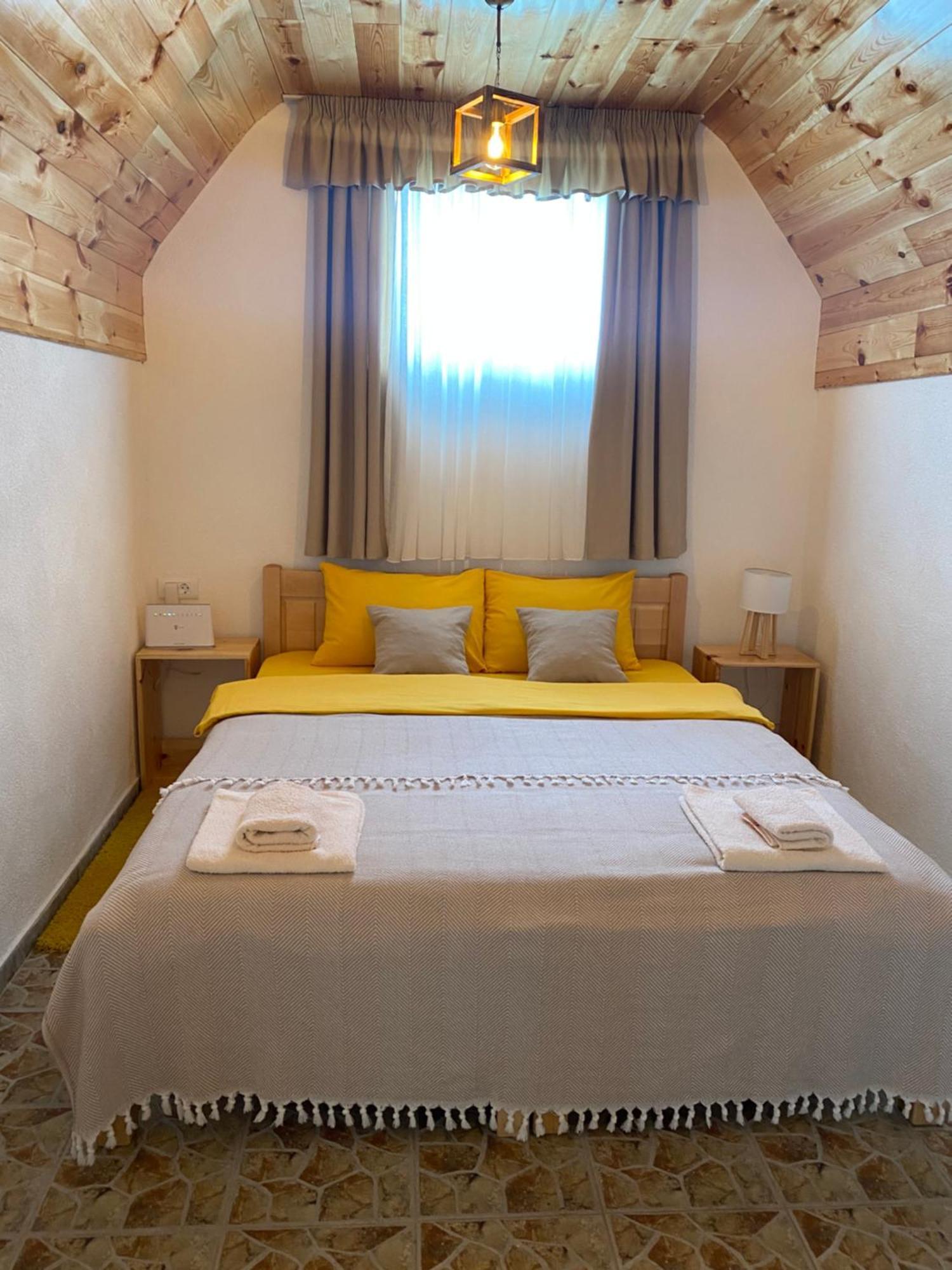 Apartment & Rooms Sweet Dreams Žabljak Esterno foto